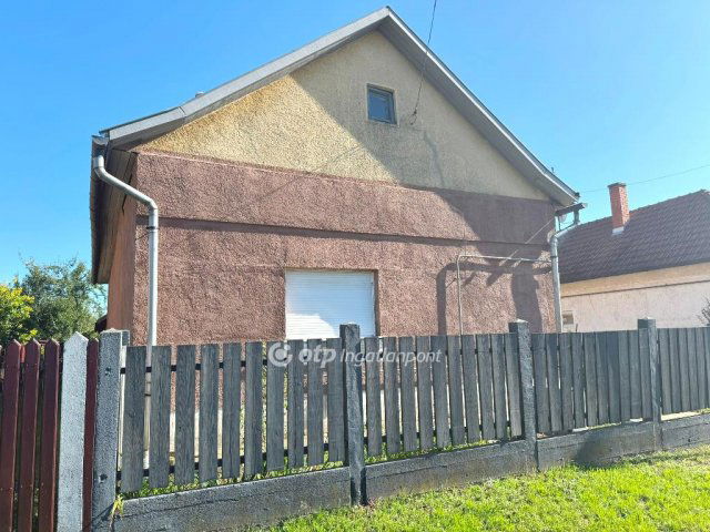 Eladó családi ház, Egyeken 11.9 M Ft, 3 szobás