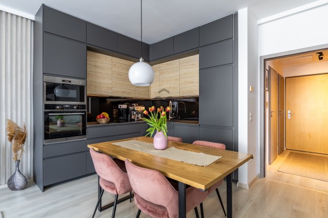 Eladó téglalakás, Budapesten, III. kerületben 144 M Ft, 3 szobás