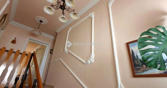 Eladó családi ház, Kőszegen 99.9 M Ft, 5 szobás