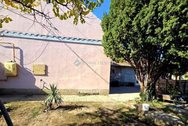 Eladó családi ház, Szegeden 58.9 M Ft, 4+2 szobás