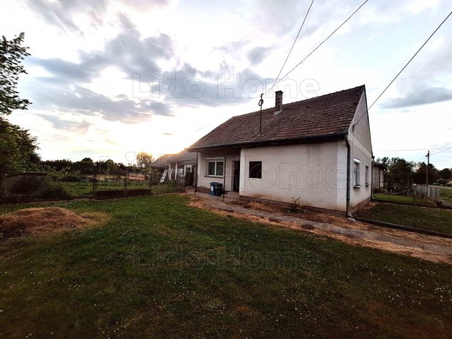 Eladó családi ház, Kutason 14.5 M Ft, 2 szobás