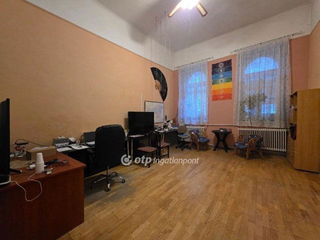 Eladó téglalakás, Budapesten, VIII. kerületben 87.1 M Ft