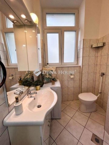 Eladó téglalakás, Budapesten, V. kerületben 84 M Ft, 2 szobás