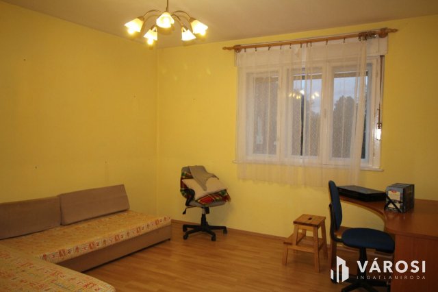 Eladó családi ház, Csepregen 31 M Ft, 2 szobás
