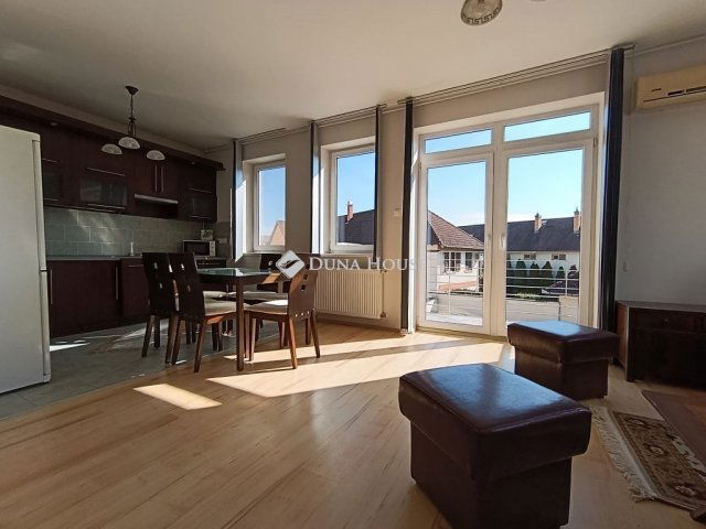 Kiadó téglalakás, albérlet, Gödöllőn 350 E Ft / hó, 3 szobás