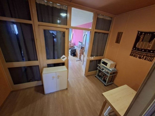 Eladó panellakás, Pécsett 39.9 M Ft, 2 szobás