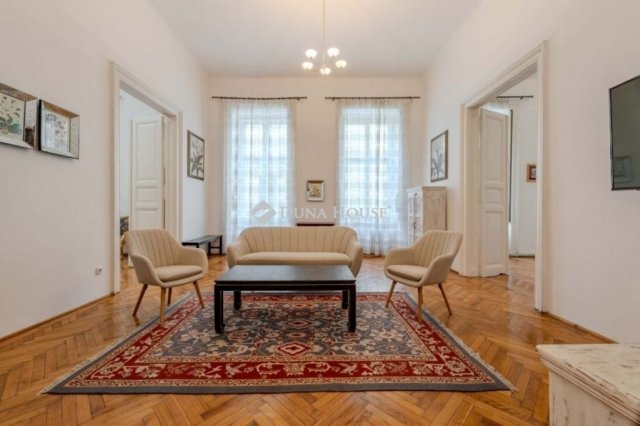 Eladó téglalakás, Budapesten, V. kerületben 259.9 M Ft, 3 szobás