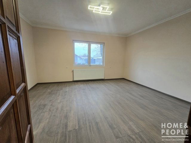 Eladó családi ház, Makón 69.999 M Ft, 3+1 szobás