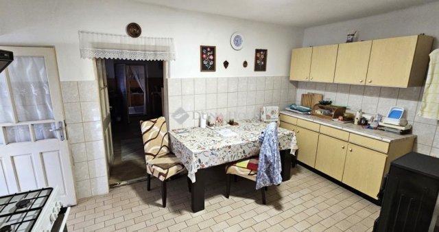 Eladó családi ház, Fülöpszálláson 22 M Ft, 3 szobás