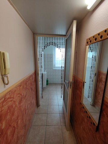 Eladó panellakás, Székesfehérvárott 45.9 M Ft, 2 szobás