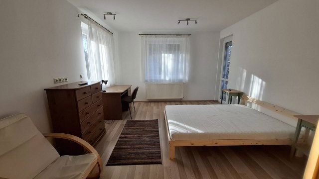 Kiadó téglalakás, albérlet, Debrecenben 340 E Ft / hó, 4 szobás