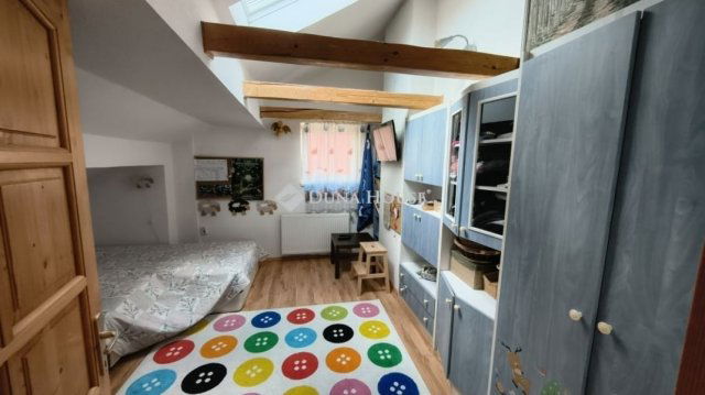 Eladó téglalakás, Kistarcsán 62 M Ft, 3 szobás