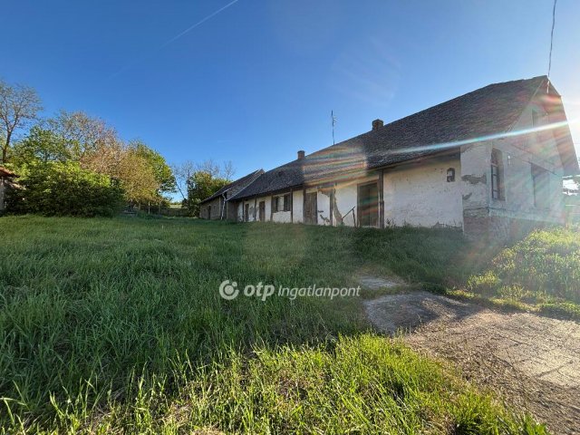 Eladó családi ház, Magyarkeszin 7 M Ft, 5 szobás