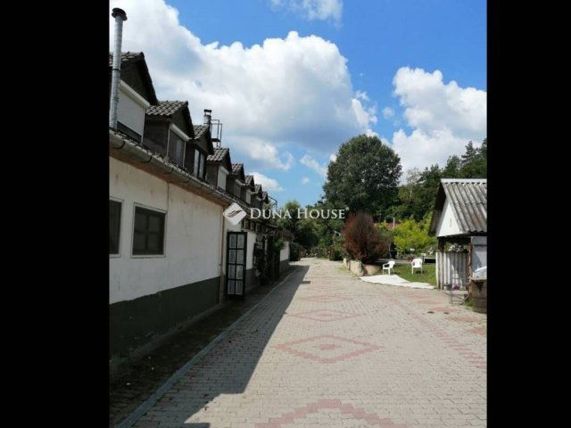 Eladó hotel, Bagon 139.9 M Ft, 1 szobás / költözzbe.hu