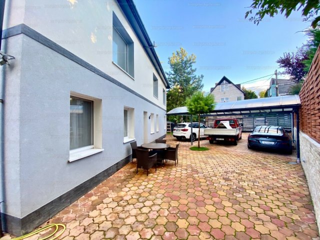 Kiadó ikerház, albérlet, XI. kerületben, Görbe utcában