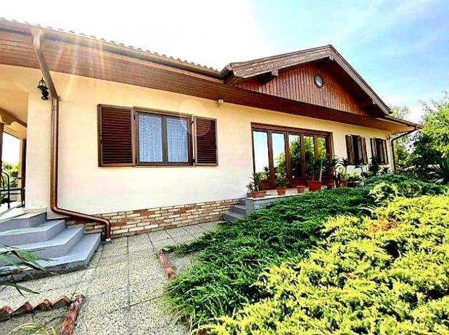 Eladó mezogazdasagi ingatlan, Szegeden 232.3 M Ft