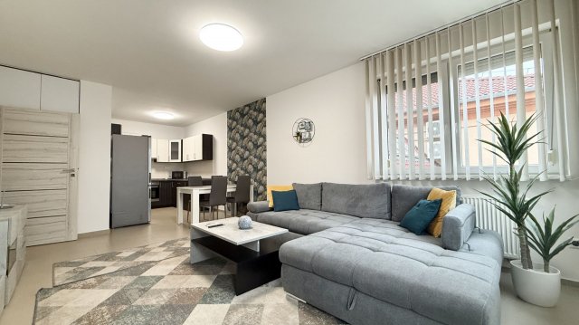 Kiadó téglalakás, albérlet, Debrecenben 270 E Ft / hó, 2 szobás