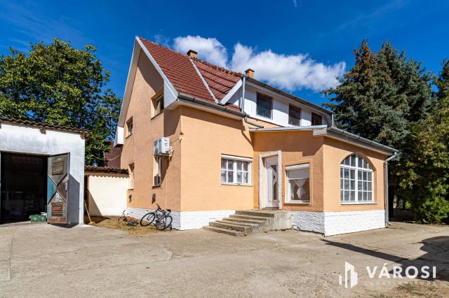 Eladó családi ház, Vácszentlászlón 70 M Ft, 7 szobás