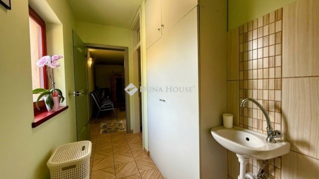 Eladó családi ház, Szentgotthárdon 129.9 M Ft, 5 szobás