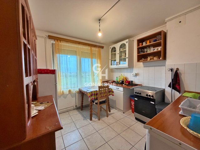 Eladó panellakás, Hajmáskéren 26.99 M Ft, 1+1 szobás