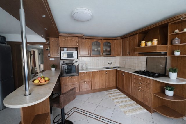 Eladó családi ház, Pogányon 110 M Ft, 5 szobás