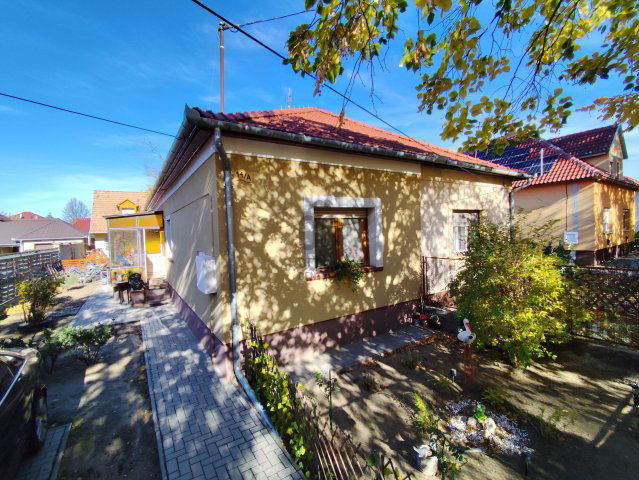 Eladó családi ház, Kecskeméten 76.9 M Ft, 5 szobás