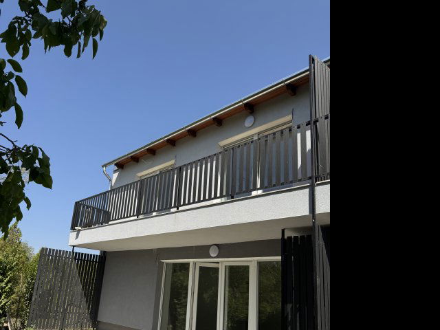 Eladó téglalakás, Balatonfűzfőn, Balaton körúton 73 M Ft