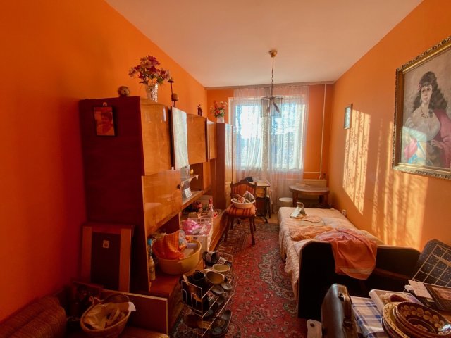 Eladó téglalakás, Nyíregyházán 41.99 M Ft, 4 szobás