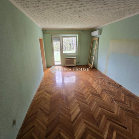 Eladó téglalakás, Nagykőrösön 34.99 M Ft, 2 szobás