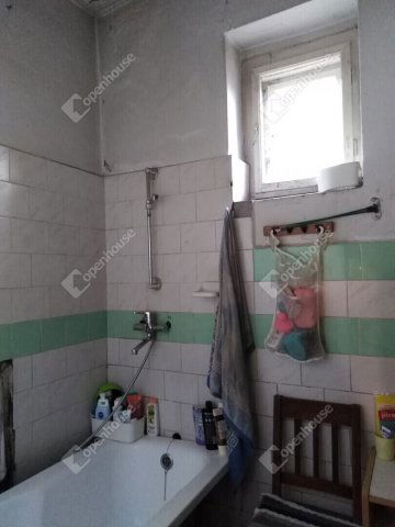 Eladó családi ház, Ászáron 20 M Ft, 3 szobás