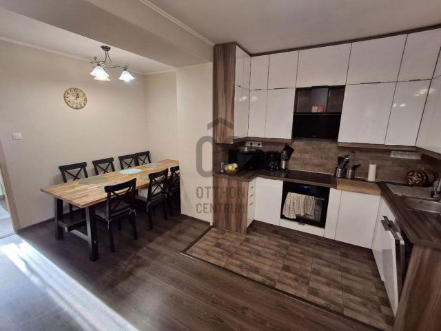 Eladó családi ház, Tápiószentmártonon 48 M Ft, 4 szobás