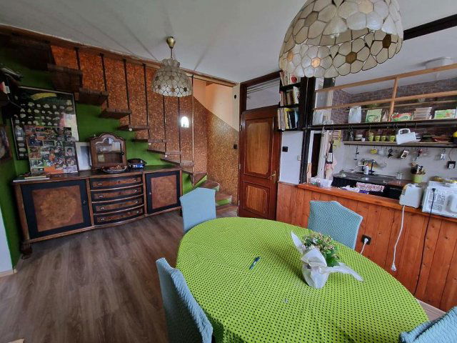 Kiadó ikerház, albérlet, Dunakeszin 250 E Ft / hó, 3+1 szobás