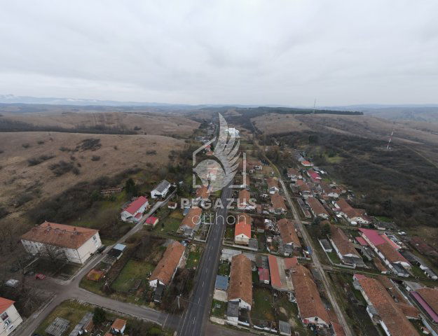 Eladó családi ház, Egercsehiben 6.8 M Ft, 2 szobás