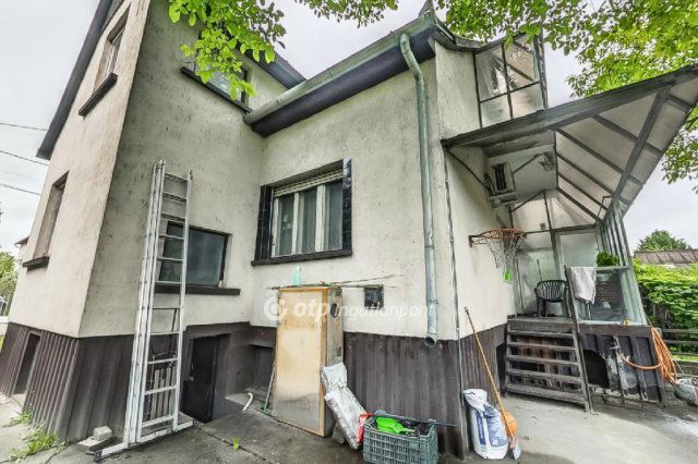 Eladó családi ház, Dunavarsányban 79.9 M Ft, 5+1 szobás
