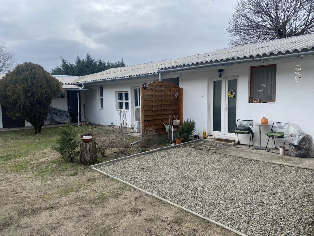 Eladó családi ház, Fóton 150 M Ft, 12+2 szobás