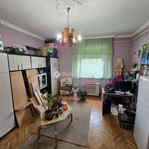 Eladó téglalakás, Kecskeméten 35.9 M Ft, 3 szobás