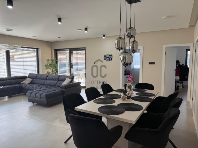 Eladó családi ház, Debrecenben 189.99 M Ft, 4 szobás