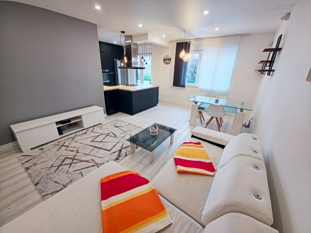 Kiadó téglalakás, albérlet, XI. kerületben, Ormay udvarban