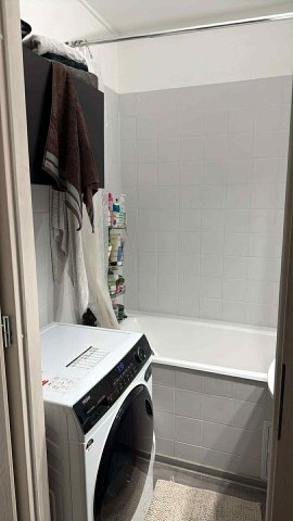 Eladó panellakás, Székesfehérvárott, Kelemen Béla utcában