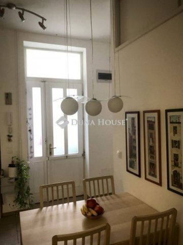 Eladó téglalakás, Budapesten, VIII. kerületben 104.7 M Ft