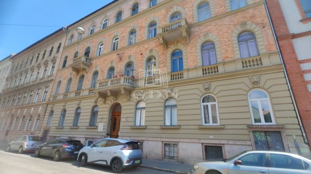 Eladó téglalakás, Budapesten, IX. kerületben 92.5 M Ft, 2 szobás