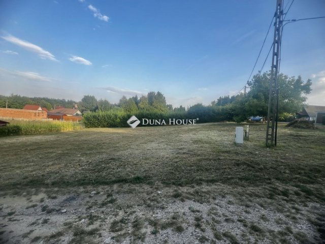 Eladó telek, Fehérvárcsurgón 13 M Ft / költözzbe.hu