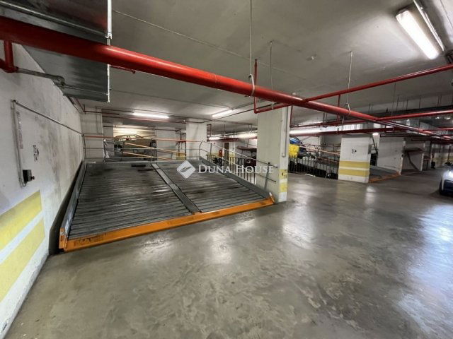 Eladó garázs, Budapesten, XIII. kerületben 4.9 M Ft