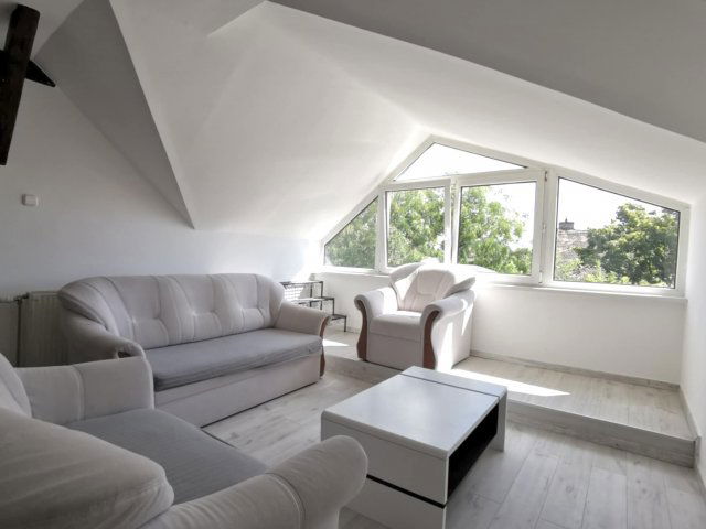 Kiadó téglalakás, albérlet, Pécsett 220 E Ft / hó, 3 szobás