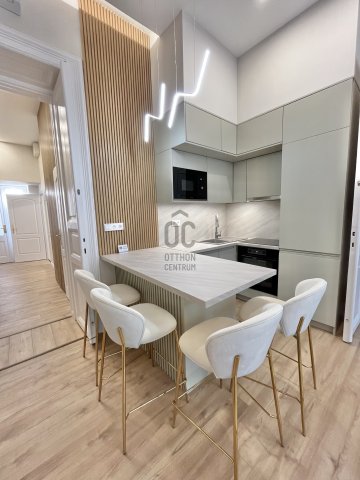 Eladó téglalakás, Budapesten, VI. kerületben 156 M Ft, 3 szobás