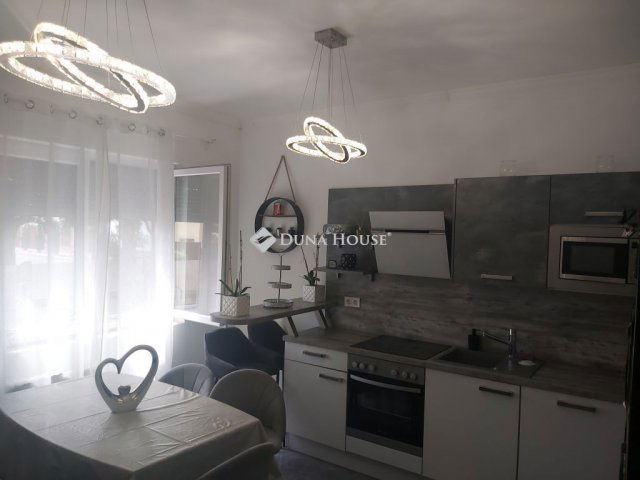 Eladó családi ház, Budapesten, XX. kerületben 65 M Ft, 3 szobás
