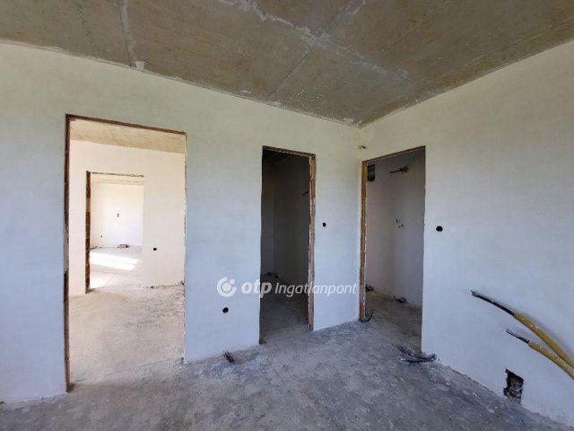 Eladó téglalakás, Szántódon 89.9 M Ft, 3 szobás