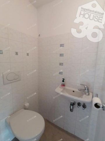 Eladó téglalakás, Kecskeméten 54 M Ft, 2 szobás