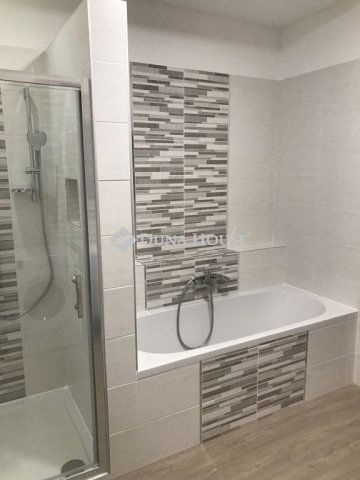 Kiadó téglalakás, albérlet, Győrött, Attila utcában, 2 szobás