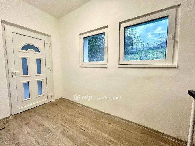 Eladó családi ház, Zalakaroson 28 M Ft, 3 szobás